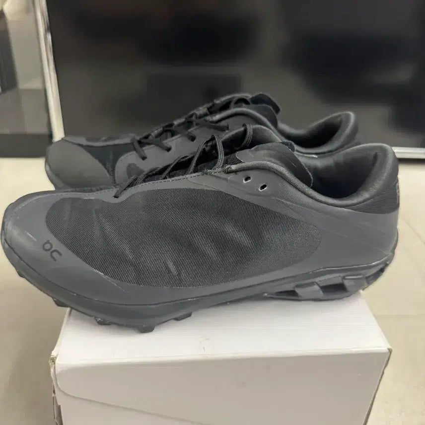 [BUNJANG] Faf x Onlearning Cloud Venture Black Sneakers / [260]파프x온러닝 클라우드벤처 블랙(파프온)