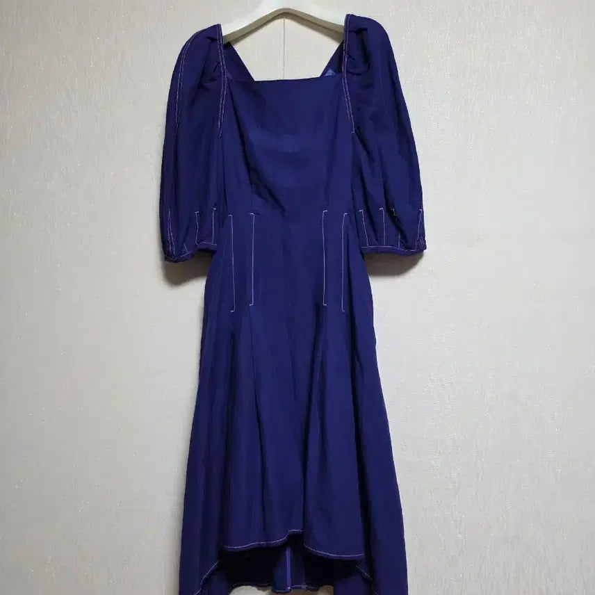 [BUNJANG] IAIA Square Neck Puff Sleeve Dress / 아이아이 스퀘어넥 퍼프 소매 원피스