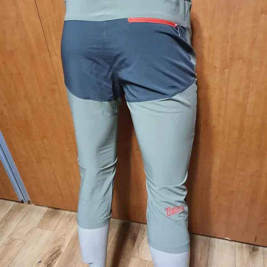 [BUNJANG] TRESPASS Women's Training Shorts Pants Size 29 / TRESPASS 트레스패스 여성트레이닝반바지 팬츠 이며 사이즈는29인치