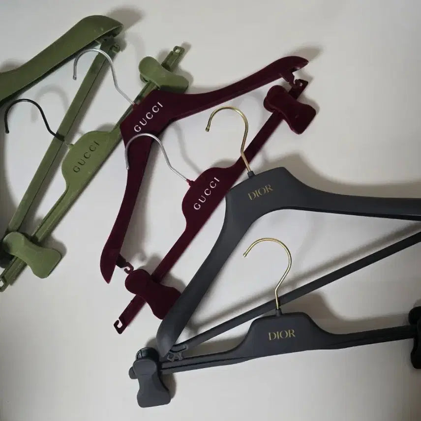 [BUNJANG] Dior & Gucci Luxury Hangers (Top & Bottom Set) / (명품옷걸이) 디올 옷걸이 @ 구찌 옷걸이 @ 명품옷걸이 상의 하의