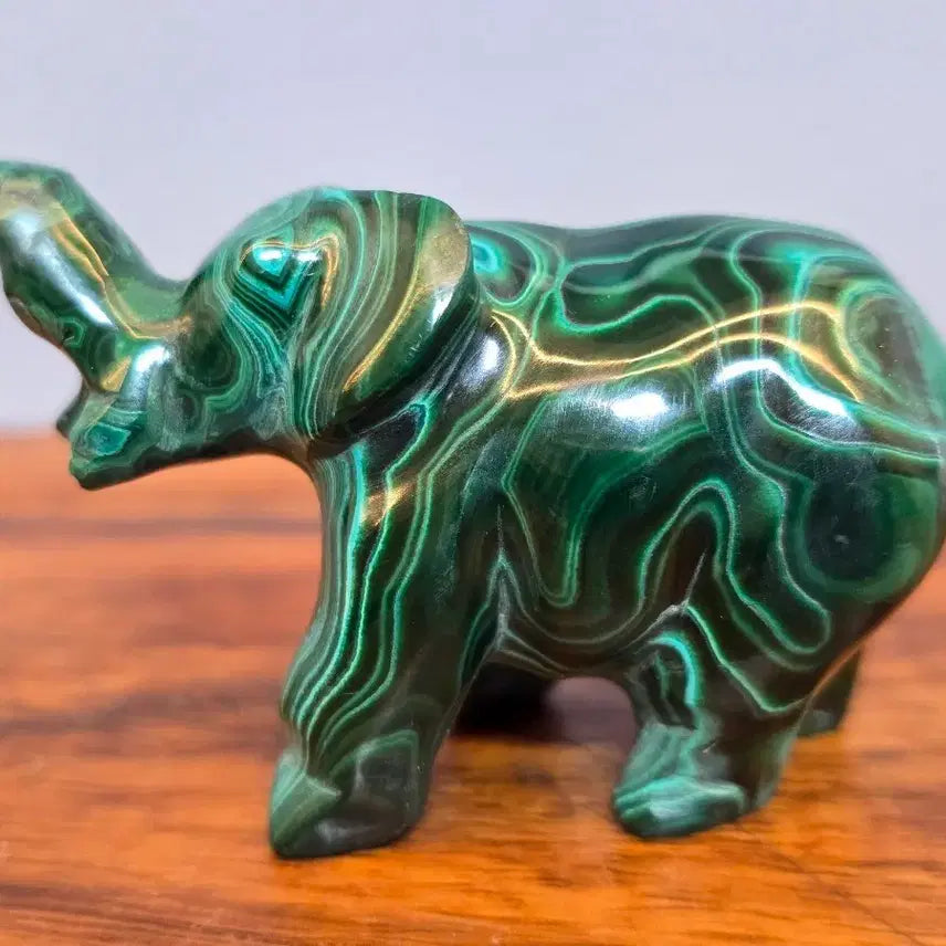 [BUNJANG] Baby Elephant Malachite Mineral Stone / 26072106 귀여운 아기 코끼리 말라카이트 공작석 광물 수석 팝니다