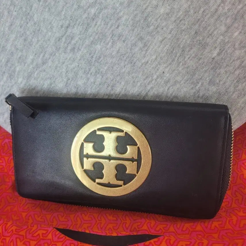 [BUNJANG] Tory Burch Willard Zip Around Wallet Black / 토리버치 윌라드 지퍼 장지갑 블랙