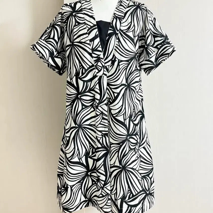 [BUNJANG] Theory Black and White Cotton Dress / 띠어리 블랙 화이트 코튼 원피스