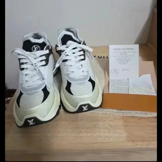[BUNJANG] Louis Vuitton Run 55 Sneakers - Size 37 / 루이비통 런 55. 37사이즈. 정리가^^