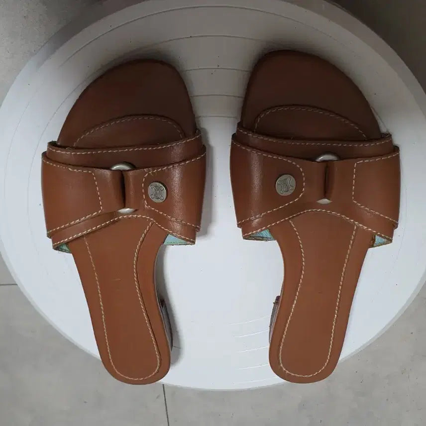 [BUNJANG] CELINE Vintage Triomphe Ring Mule Leather Sandals / 이태리 셀린느 빈티지 트리오페 링 카프스킨 뮬 가죽 샌들 225-235mm (EU35)