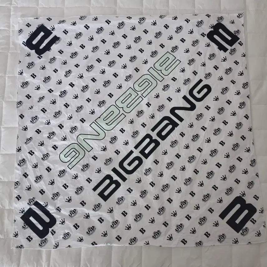 [BUNJANG] Bigbang VIP Official Bandana ver.2 / 빅뱅 VIP 공식 두건 반다나 ver.2
