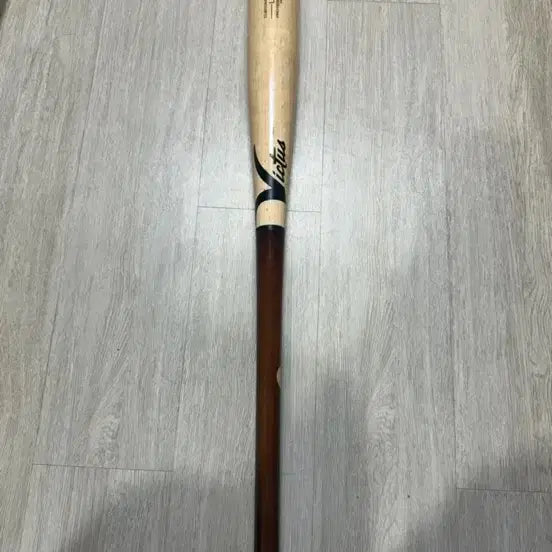[BUNJANG] Victus Jung Hoo Lee Model 33.5 inch Wood Baseball Bat / 빅터스 나무 야구배트