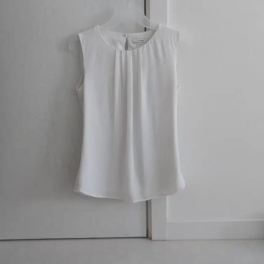 [BUNJANG] CLOVIS White Sleeveless Blouse / 깔끔한 디자인의 CLOVIS 화이트 민소매 블라우스 가슴둘레 95cm