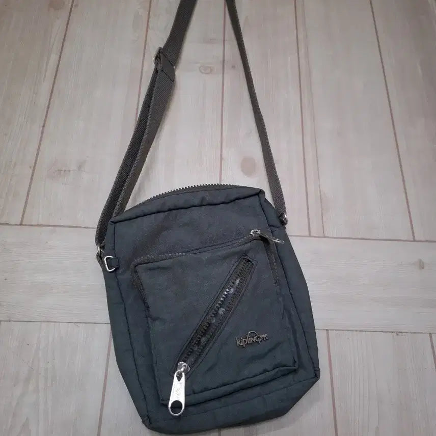 [BUNJANG] Kipling Stripe Crossbody Bag / 키플링 크로스백