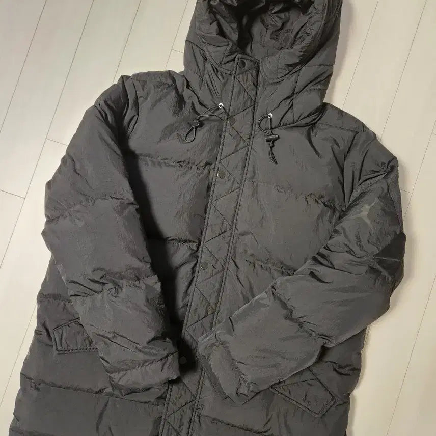 [BUNJANG] Nike Jordan Wings Down Padded Jumper Size 100L / 나이키 조던 윙스 다운 패딩 점퍼 사이즈105L아우터/덕다운점퍼/남성용/오리털/길이: 기본(힙선)/후드/긴팔 /출시가: 299,000원단추 부분 사용감 외에는 털빵빵하고 사