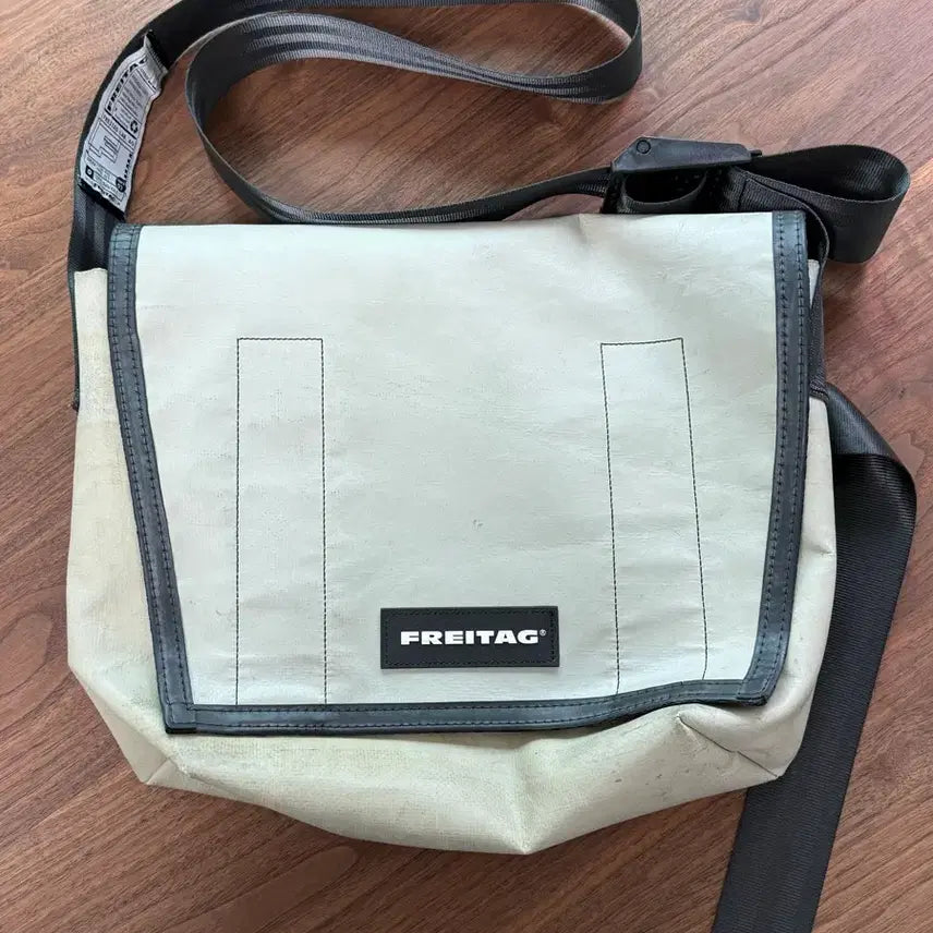[BUNJANG]  Freitag Dexter Matte Grey Monotone / 프라이탁 덱스터  무광 그레이 단색