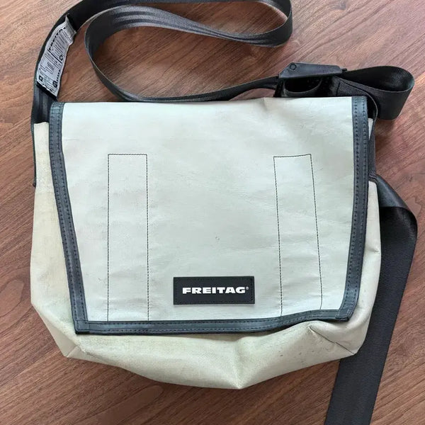 [BUNJANG]  Freitag Dexter Matte Grey Monotone / 프라이탁 덱스터  무광 그레이 단색