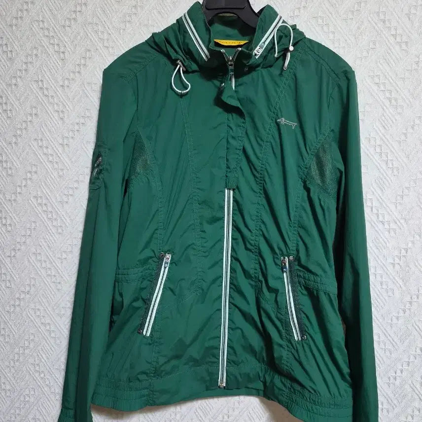 [BUNJANG] Louis Castel Green Windbreaker Jacket / 루이까스텔 그린 바람막이