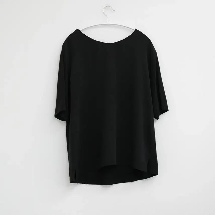 [BUNJANG] Semi V-Neck Black Oversized 7-Sleeve T-Shirt / 세미 브이넥 블랙 오버핏 7부 반팔 티셔츠