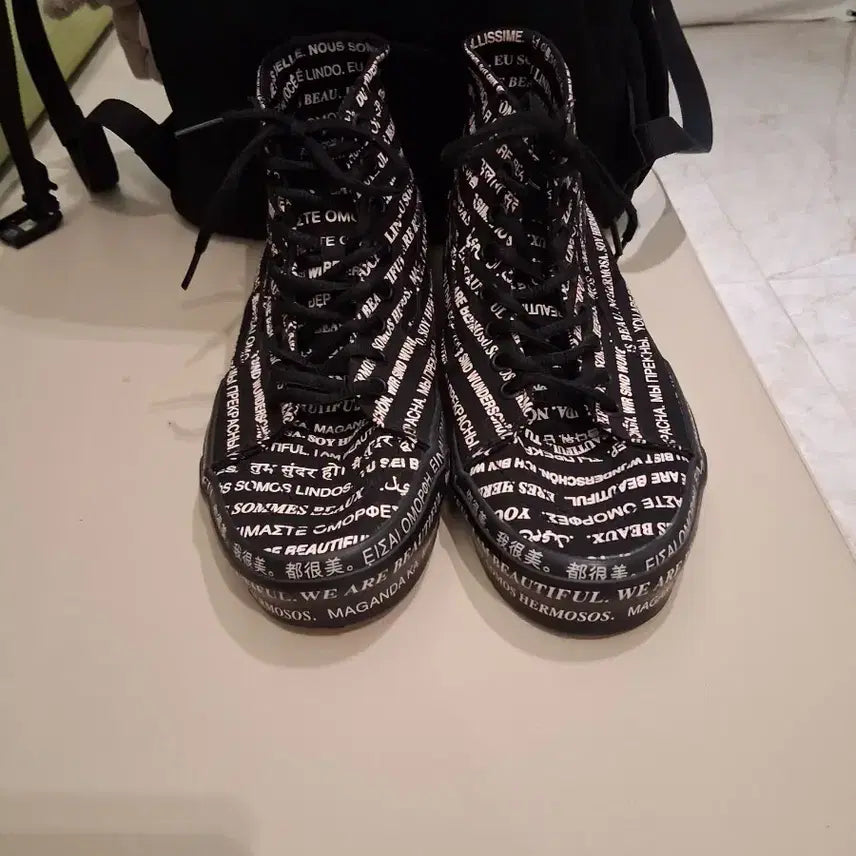 [BUNJANG] Vans Old Skool Black Lettering Size 255 / 반스 - 올드스쿨-블랙레터링ㅡ255사이즈,택포