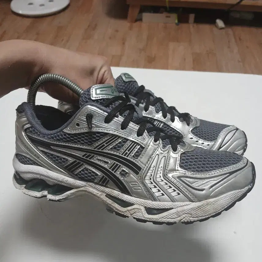 [BUNJANG] Asics Gel-Kayano 27 Silver Black Men's Running Shoes / 아식스 젤카야노 27 실버 블랙 남성 250