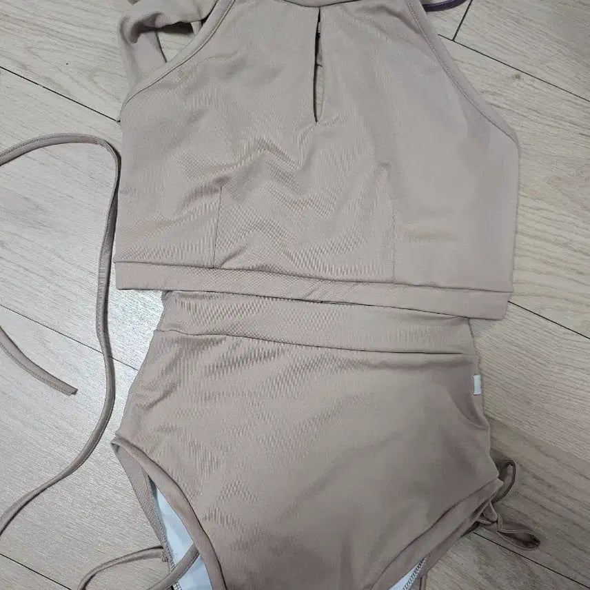 [BUNJANG] MilaTiv Polewear Set Size M / 밀라티브 폴웨어 세트 M
