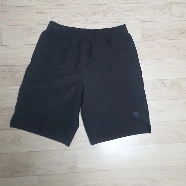[BUNJANG] Descente Genuine Functional Shorts / 30 데상트 정품 기능성 반바지 허리30사이즈 완전깨끗해요