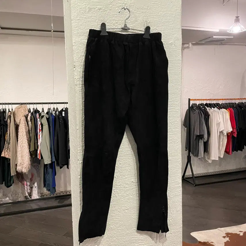 [BUNJANG] Christian Cow Suede Leather Zipped Hem Pants / 크리스찬포 레더 팬츠