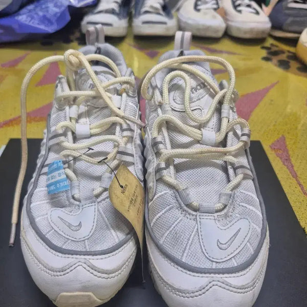 [BUNJANG] Nike Air Max 98 White Sneakers Size 230 / 230 나이키 에어맥스 98 흰색 운동화