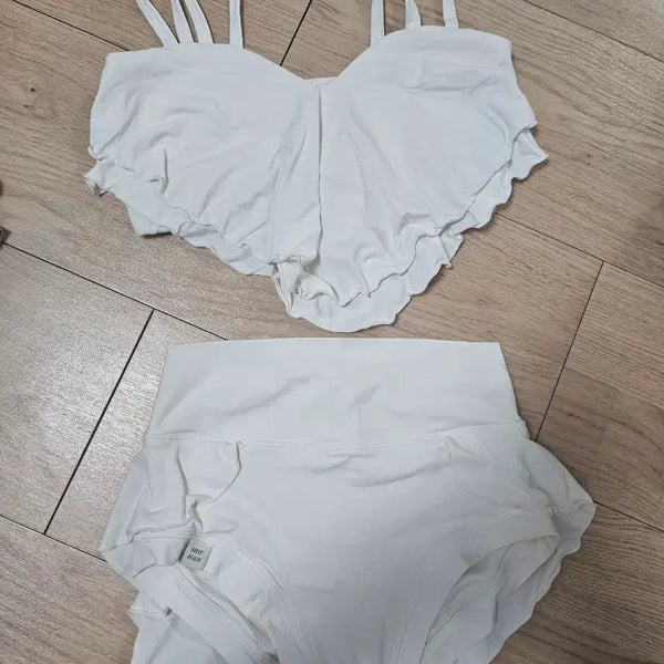 [BUNJANG] Women's Pole Dance Set S White Frill Detail / 핫한 폴웨어 세트 S