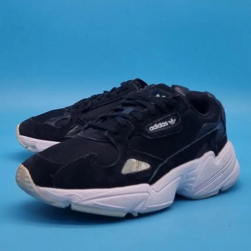 [BUNJANG] Adidas Falcon Sneakers 220 / b 아디다스 팔콘 운동화 220