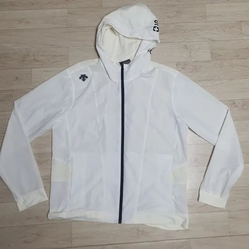 [BUNJANG] Descente Authentic Lightweight Windbreaker Jacket Men's Size 110 / 110 데상트 정품 봄여름 얇은 바람막이 자켓 남110사이즈 좋아요