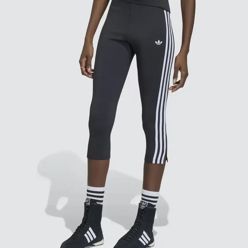 [BUNJANG] Adidas Adilenium Season 5 Capri Pants Black M / [미개봉새상품] 아디다스 아딜레늄 시즌 5 카프리 팬츠 - m사이즈 블랙 / KX0638