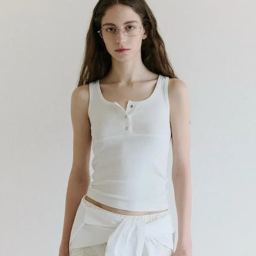 [BUNJANG] ROLAROLA NUBASIC Button Sleeveless White / 로라로라 NUBASIC BUTTON SLEEVELESS WHITE