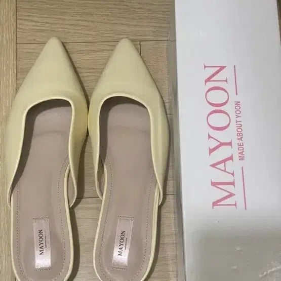 [BUNJANG] Meiyun Flat Mules Butter Yellow / 메이윤 플랫뮬 구두 버터옐로우