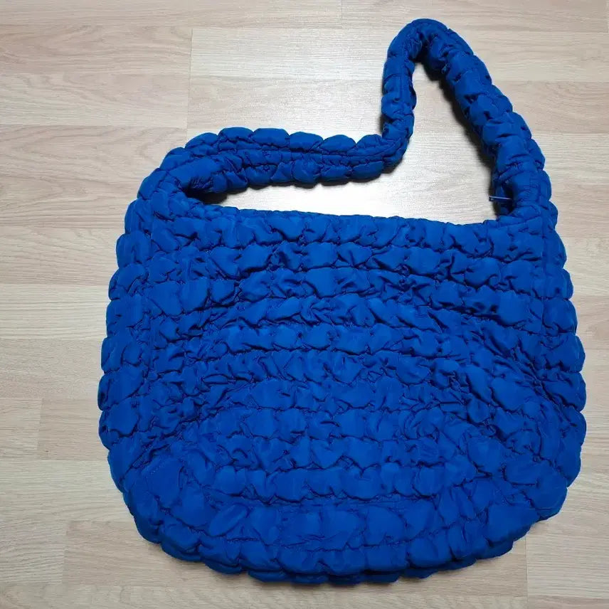 [BUNJANG] COS Quilted Oversized Bag Blue / 코스 퀼티드 오버사이즈 블루