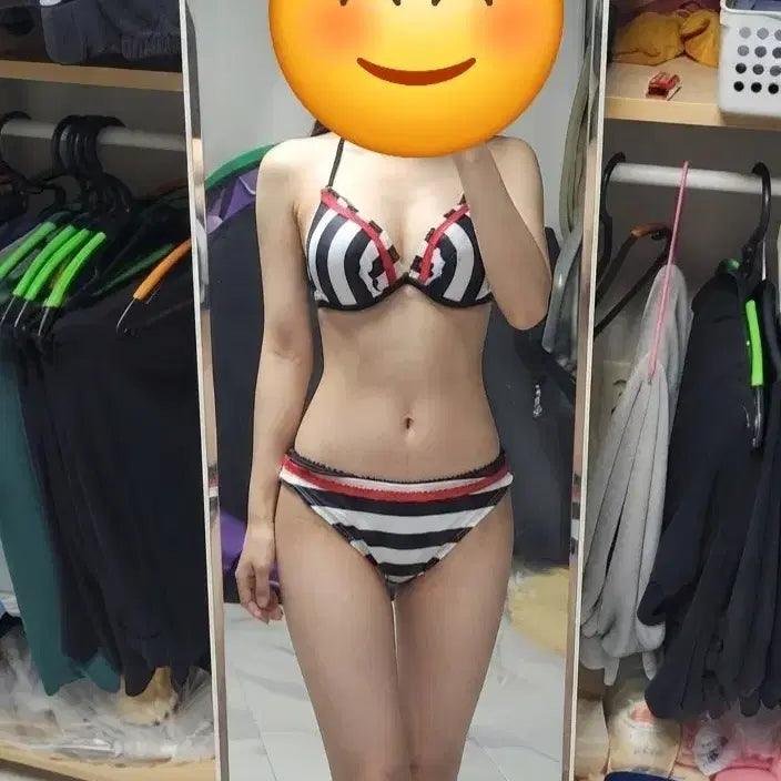 [BUNJANG] Striped Bikini Swimsuit / 줄무늬 비키니 수영복