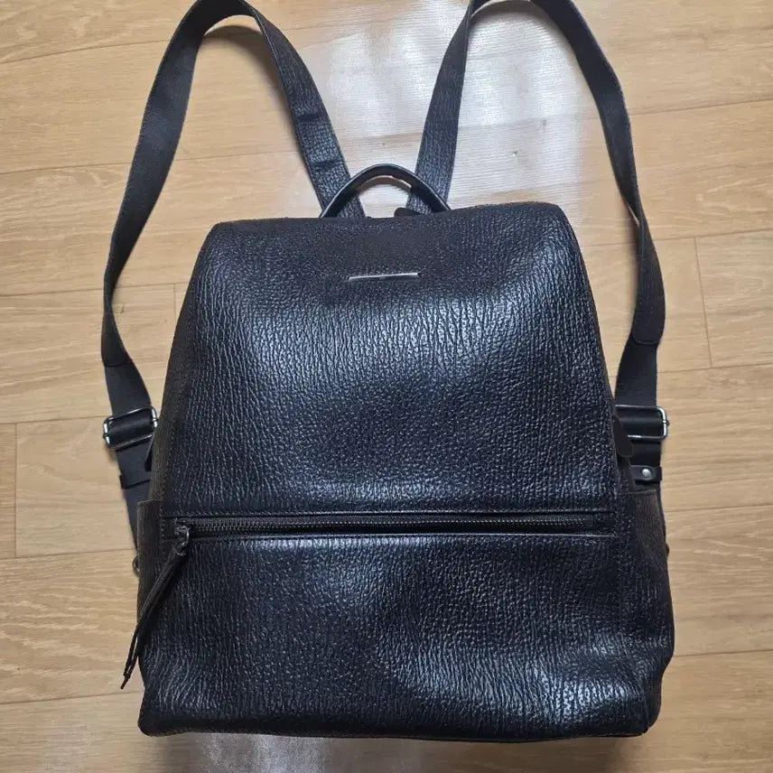 [BUNJANG] Pierre Cardin Black Leather Backpack / 피에르가르뎅 백팩 검정색. 상태좋아요