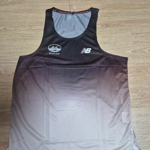 [BUNJANG] New Balance Seoul Running Singlet L / 뉴발란스 서울 러닝 싱글렛 L 새상품