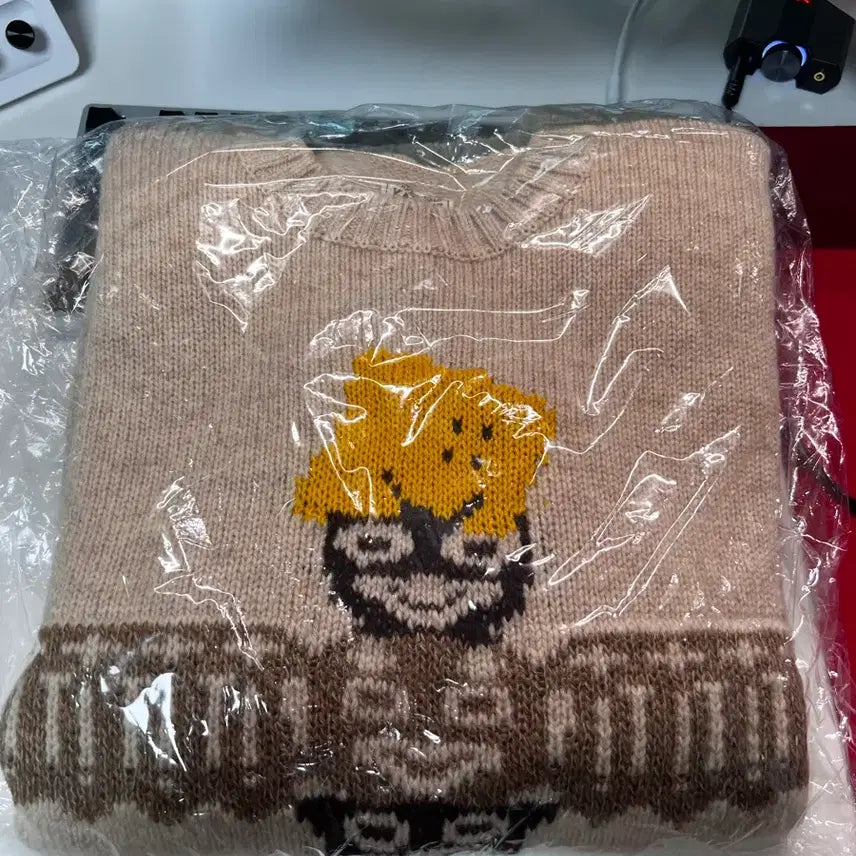 [BUNJANG] Capital Totem Knit Size 1 Kinari Color / 1사이즈)캐피탈 토템 니트 키나리색상
