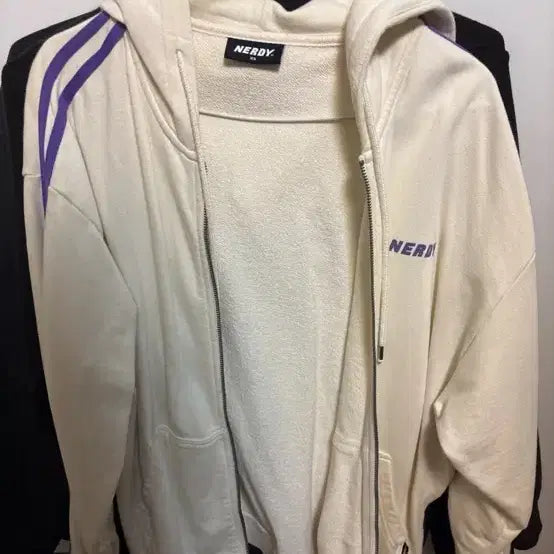 [BUNJANG] NERDY Ivory Fleece Zip-Up Hoodie / 널디 집업 아이보리 퍼픙