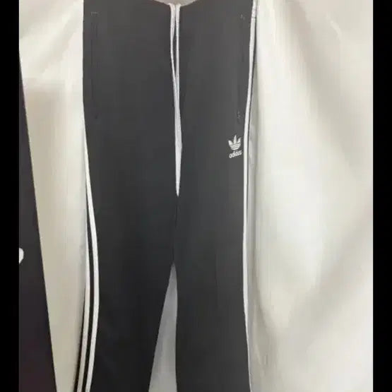 [BUNJANG] Adidas Originals Firebird Track Pants Black / 아디다스 오리지널스 파이어버드 트랙 팬츠 블랙 100