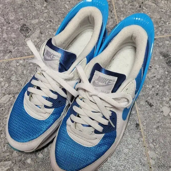 [BUNJANG] Nike Air Max 90 FlyEase Sneakers / 나이키 에어맥스 90 플라이이즈 레이저 260