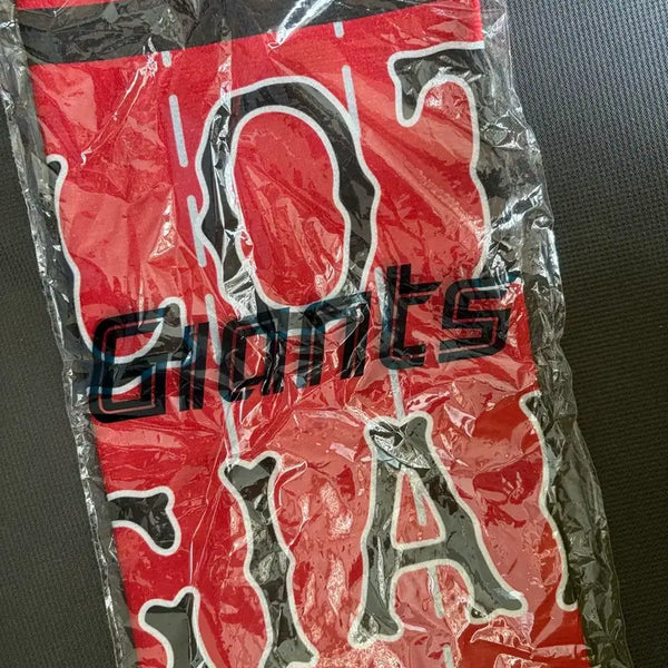 [BUNJANG] Lotte Giants Red English Cheer Towel (Sealed) / 미개봉) 롯데 응원타올