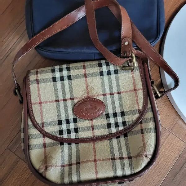 [BUNJANG] Burberry Leather Shoulder Bag / 버버리 가방