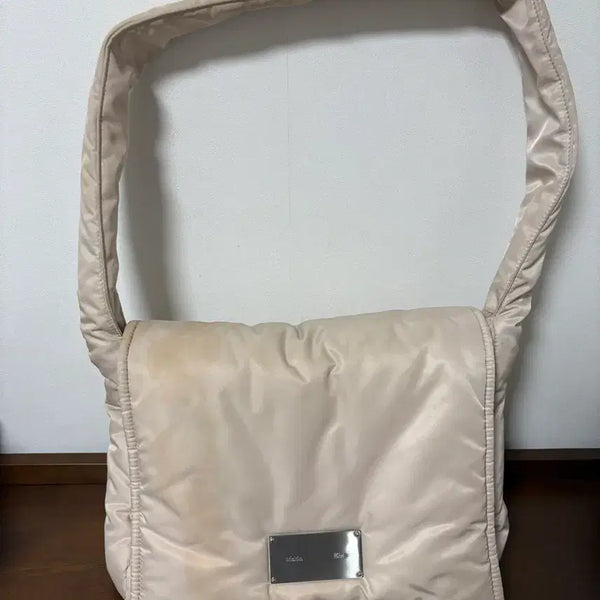 [BUNJANG] Matin Kim Padded Bag Beige / 마뗑킴 패딩백
