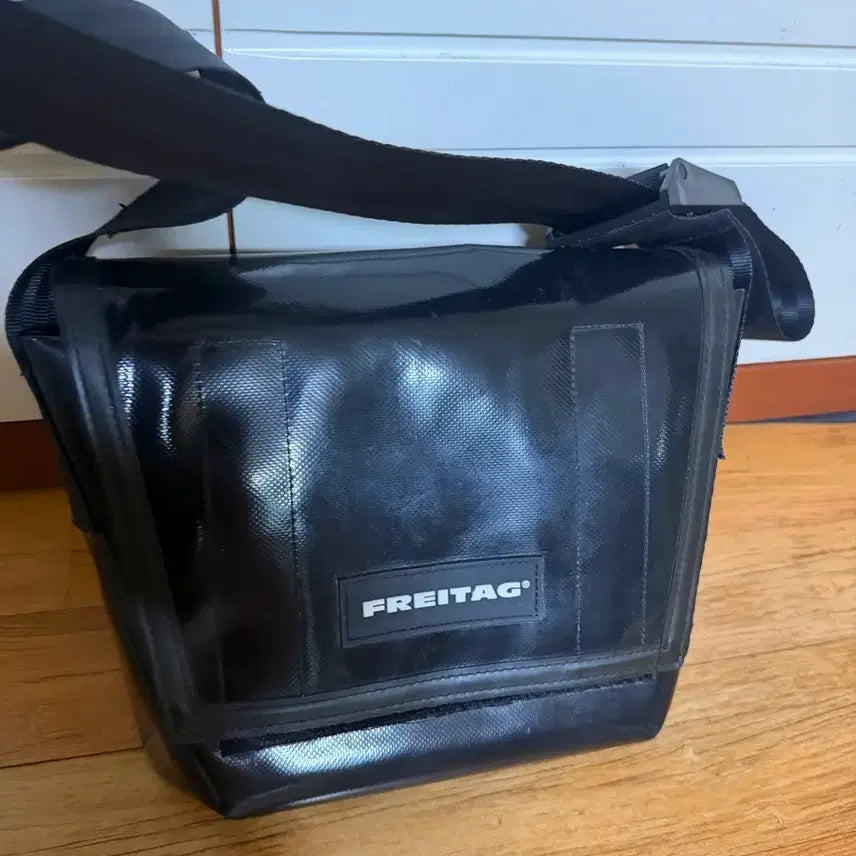 [BUNJANG] Freitag Ramsay All Black Messenger Bag / 프라이탁 라씨 올블랙