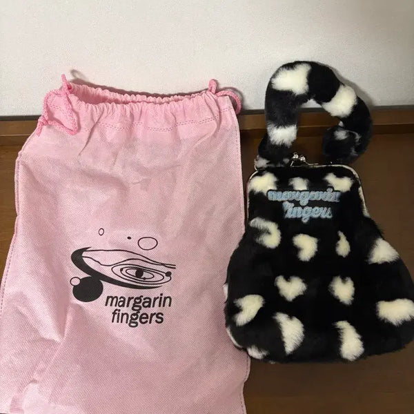 [BUNJANG] Margarine Fingers Faux Fur Crossbody Bag / 마가린핑거스 가방