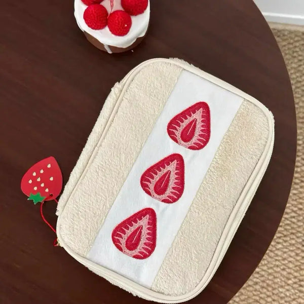 [BUNJANG] Strawberry Cake Cosmetic Pouch / 딸기 딸기케이크 화장품 소품 파우치 판매
