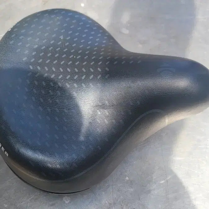 [BUNJANG] Sport Tourer Bicycle Saddle Black / 자전거 안장 스포츠 투어러 블랙