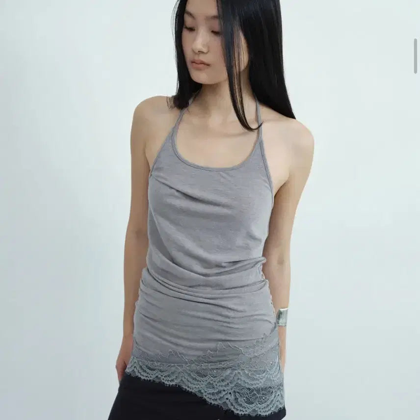 [BUNJANG] Millowoman Lace Halter Sleeveless Top / 밀로우먼 레이스 홀터 슬리브리스 탑