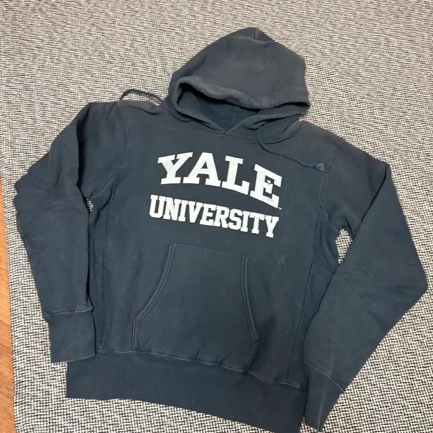 [BUNJANG] Champion Reverse Weave x Yale Red Tag Hoodie (L) / USA 챔피온 레드택 리버스위브x예일 후드티 L