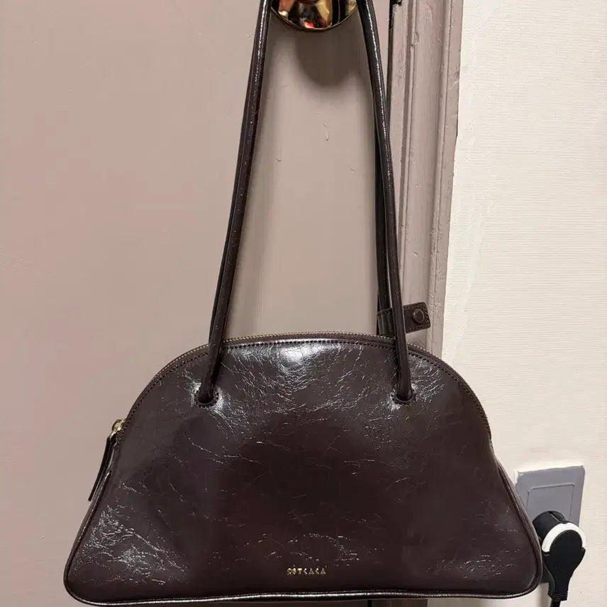 [BUNJANG] Ostkaka Shoulder Bag / 오스트카카 숄더백