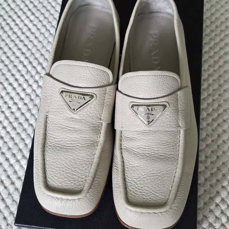 [BUNJANG] Prada Ivory Men's Logo Loafers UK 6 / 프라다 아이보리 남성 로고 로퍼 UK6