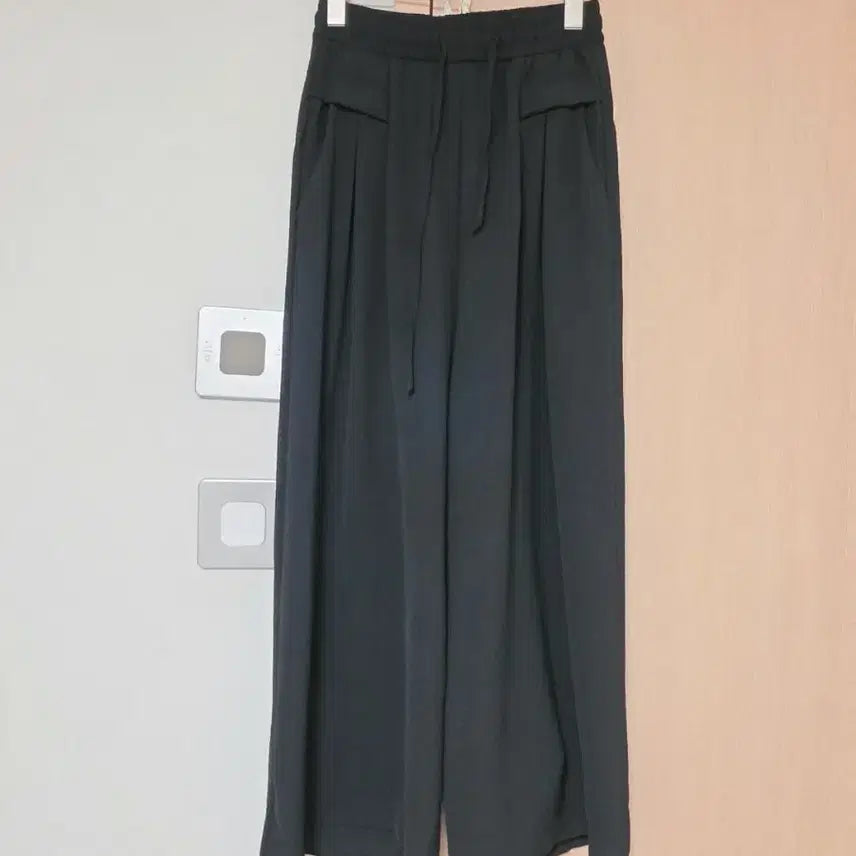 [BUNJANG] Black Wide Slacks Pants / 검정색 와이드 팬츠